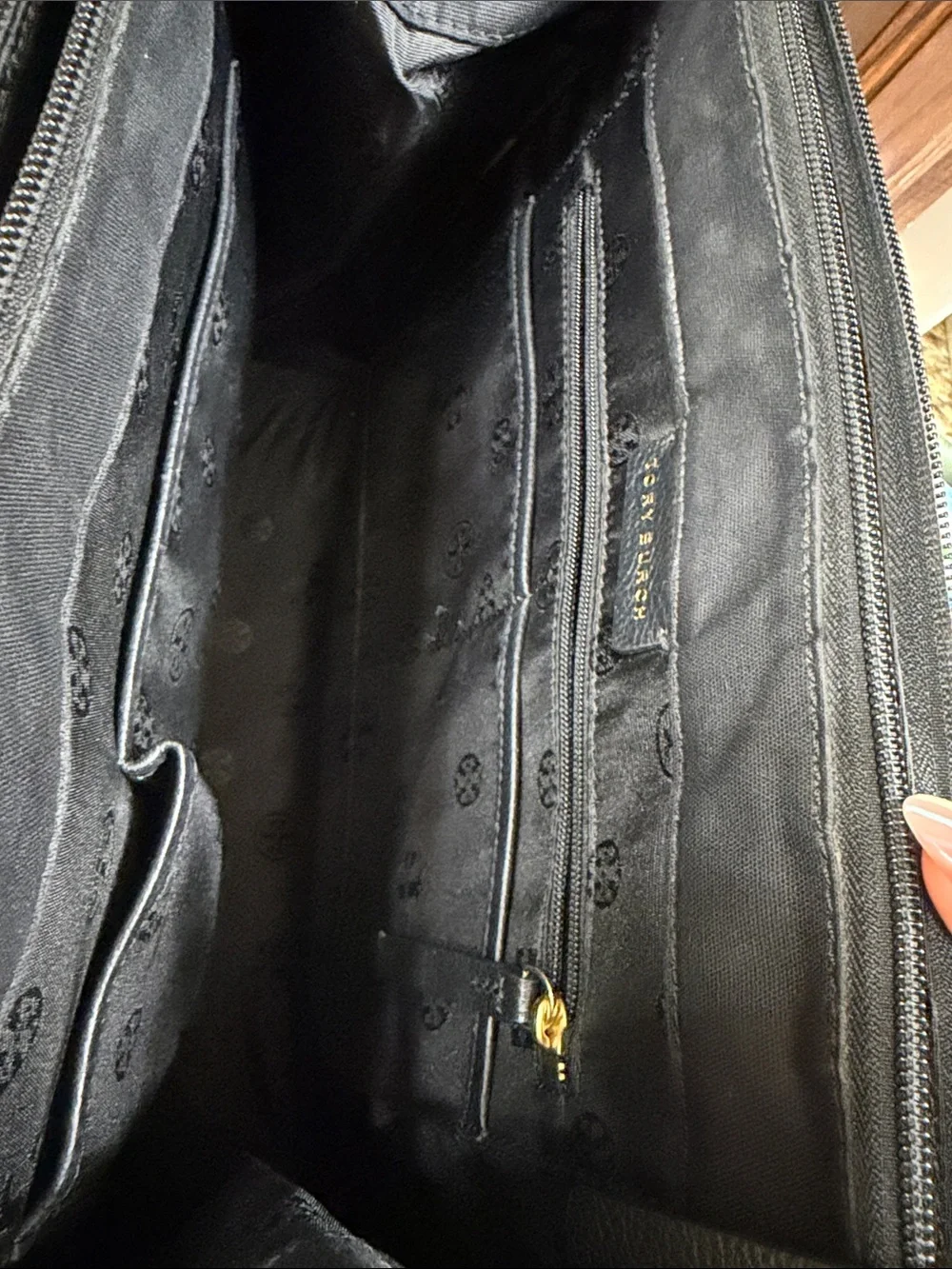 Tory Burch black pebbled